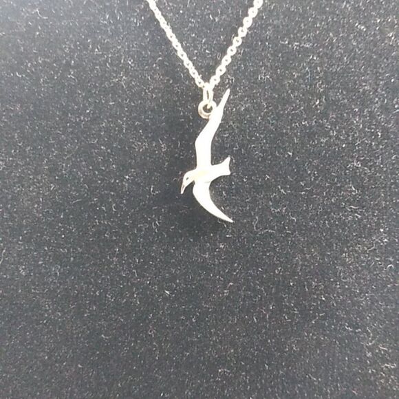 Flying Sea Bird Tern Silver tone metal Necklace and Earrings Nautical - Picture 6 of 9